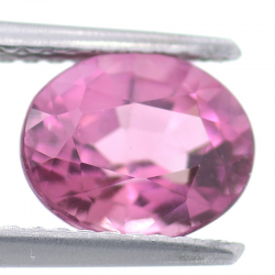 1,60 ct rosa Turmalin im Ovalschliff 8,21 x 6,82 mm