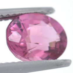 1,60 ct rosa Turmalin im Ovalschliff 8,21 x 6,82 mm