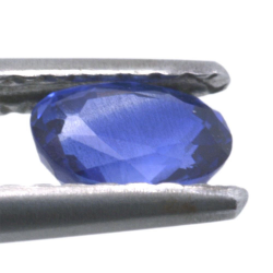 0,58 ct blauer Saphir im Ovalschliff 5,42 x 4,03 mm