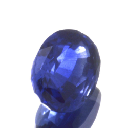 0,58 ct blauer Saphir im Ovalschliff 5,42 x 4,03 mm