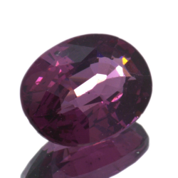 3.35ct Granato Rodolite Taglio Ovale