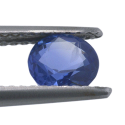 0,89 ct blauer Saphir im Ovalschliff 5,68 x 3,13 mm