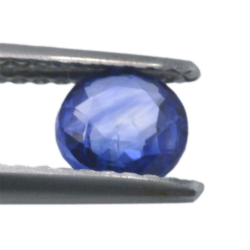 0,75 ct blauer Saphir im Ovalschliff 5,29 x 2,75 mm