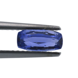 1,04 ct blauer Saphir im Kissenschliff, 7,62 x 3,83 mm