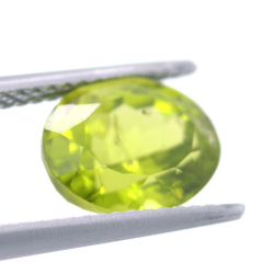 3.35ct Peridoto Talla Ovalada