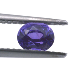 Saphir à changement de couleur 0,74 ct, taille ovale 5,60x4,68 mm