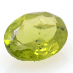 2.73ct Peridoto Talla Ovalada