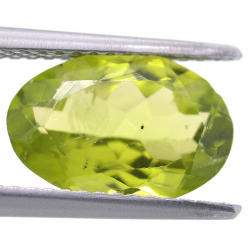 2.73ct Peridoto Talla Ovalada