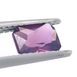 0.77ct Purpurspinell Schere Schnitt