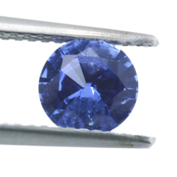 Saphir bleu 0,97 ct taille ovale 6,31x3,36 mm