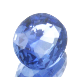 0,65 ct blauer Saphir im Ovalschliff 5,90 x 4,90 mm