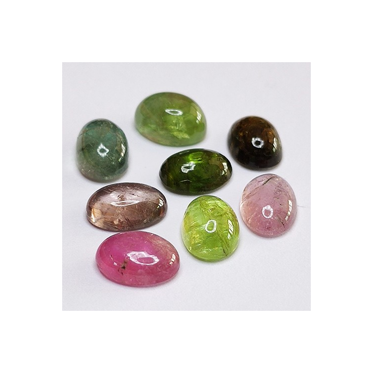 6,89ct Set Tormaline Cabochon Ovale