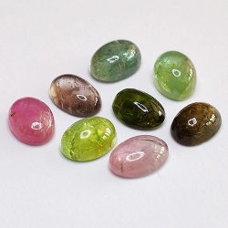 6,89ct Set Tourmaline Cabochon Ovale